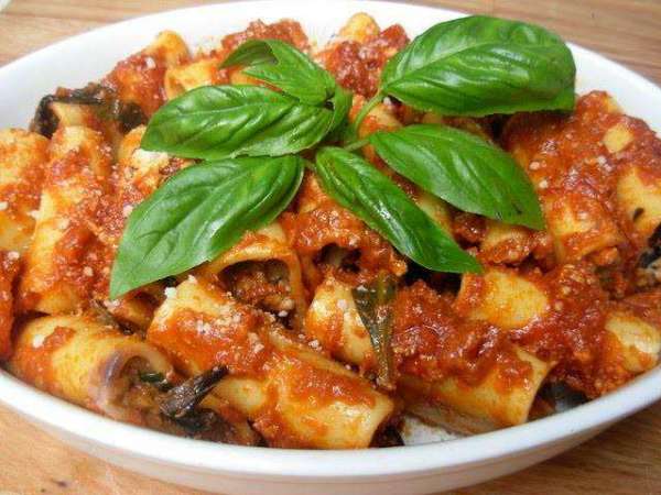 Paccheri ripieni con salsiccia