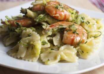 Farfalle zucchine e gamberetti: veloci e gustose
