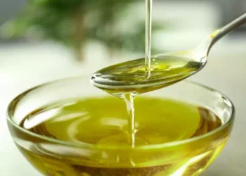Benefici del consumare un cucchiaio di olio d’oliva