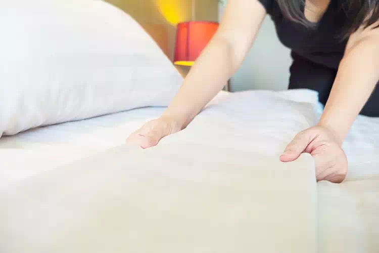 la scienza rivela come rifare il letto di mattina sia sbagliato