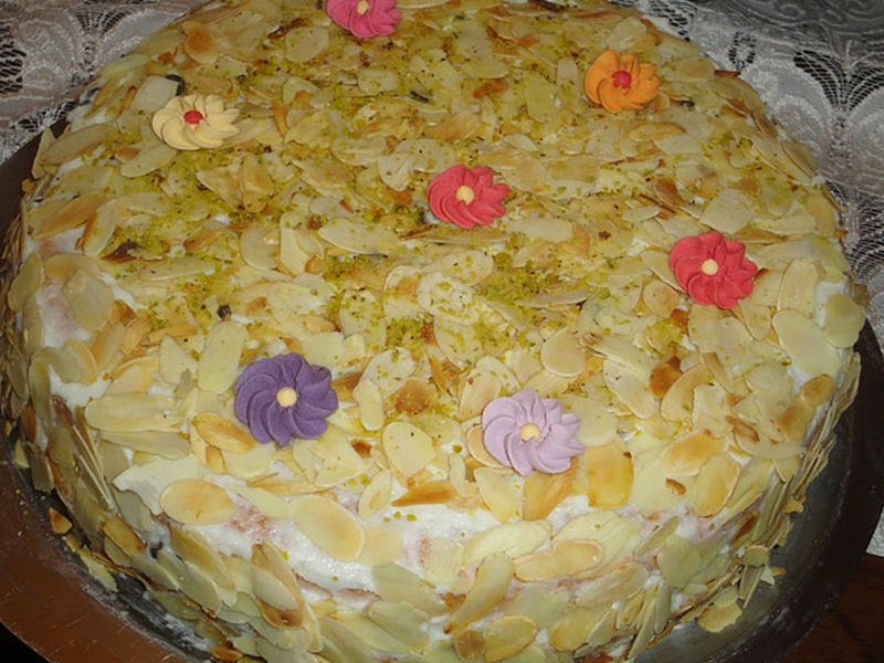 Dolcezza di torta ripiena di ricotta