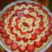 Crostata di frutta con banane e fragole: una squisitezza!