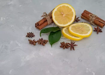 La miracolosa ricetta con limone e cannella per la perdita di peso