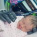 L’abbraccio più commovente e "straziante"del Mondo è di questo papà che non c’è più