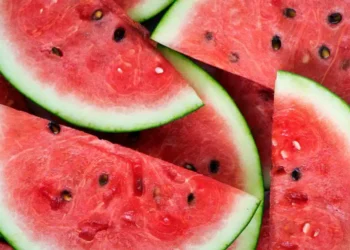 Semi di cocomero bolliti in acqua e loro proprietà naturali