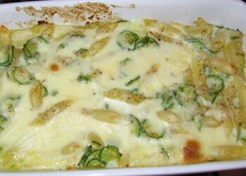 Pasticcio di penne con zucchine e bufala