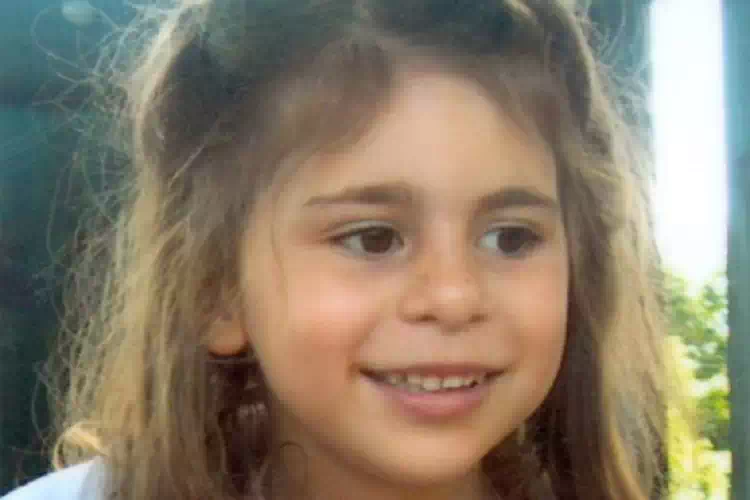 Guarita dal tumore sulla tomba della piccola Sara