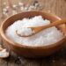 Sapevi che il sale può aiutarti nelle faccende domestiche? 10 utilizzi che non conosci (potrai persino dire addio alle macchie sui vestiti)