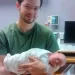 La bimba nasce ma per il neo papà arriva la terribile notizia
