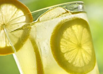 Elisir di dimagrimento è a base di limone e bicarbonato
