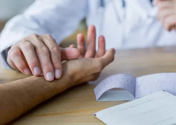 Come eliminare l'acido urico dal corpo per prevenire gotta