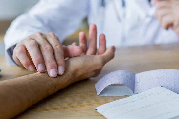 Come eliminare l'acido urico dal corpo per prevenire gotta