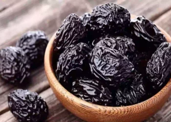 Prugne secche: il super-alimento