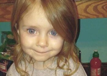 Stanno per staccare la spina ad una bambina di 3 anni, ma ecco che avviene "il miracolo"