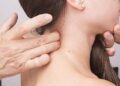 Stanchi e con dolori ovunque? Potresti soffrire di fibromialgia. Ma cos'è?