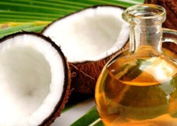 L’olio di cocco potrà ringiovanire di diversi anni. Basta usarlo per 2 settimane nel modo corretto