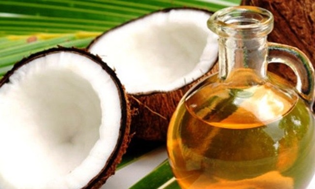 L’olio di cocco potrà ringiovanire di diversi anni. Basta usarlo per 2 settimane nel modo corretto