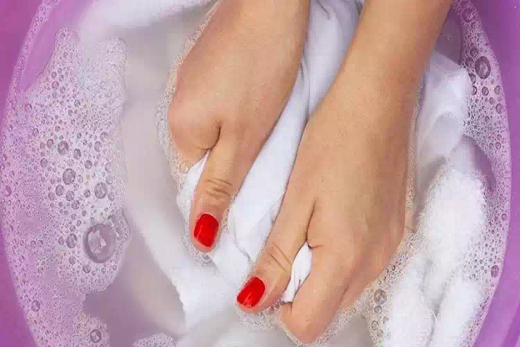 Come sbiancare il bucato con un semplice ingrediente naturale