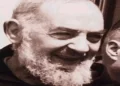 Padre Pio è presente nella vita di chi lo invoca. Tre unici aneddoti sul Santo