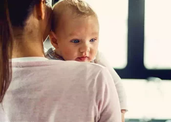 Diventa un volontario e coccola i bambini bisognosi