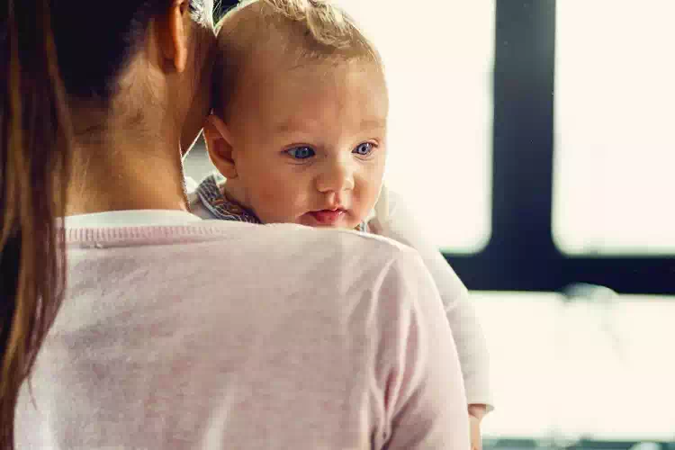 Diventa un volontario e coccola i bambini bisognosi