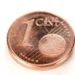 Monete da 1 e 2 centesimi sospese dal conio