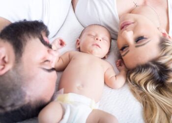 I neo genitori impiegano anche sei anni per recuperare il sonno perduto
