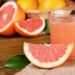 Bevanda al tè verde, pompelmo e menta fresca e depurativa per accelerare il metabolismo