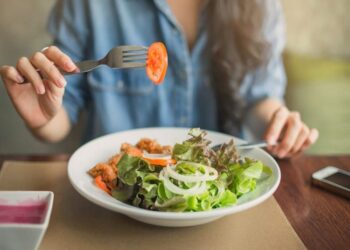 Ansia e alimentazione, come combatterla a tavola cambiando la dieta
