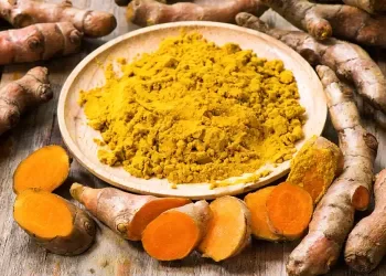 Artrite Reumatoide: rimedi naturali a base di curcuma e non solo