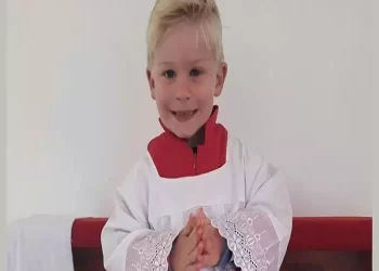 Làzaro malato di tumore guarisce grazie a Padre Pio