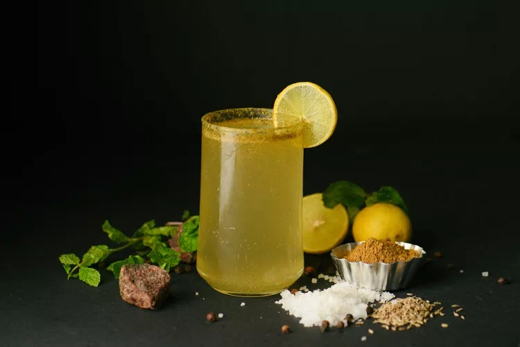 Limonata alla curcuma: cura la depressione, l'ansia e lo stress
