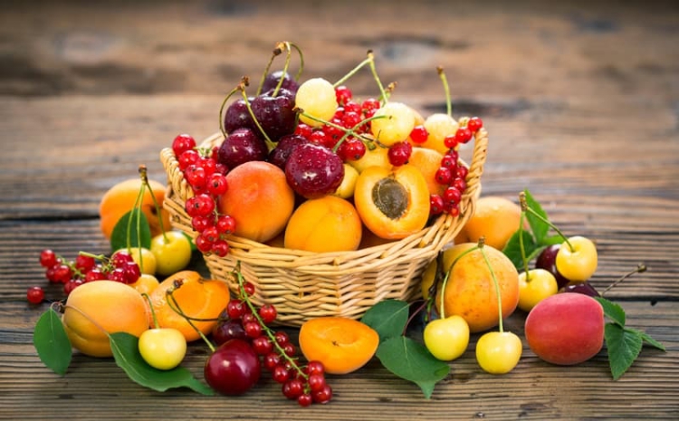 Come mangiare la frutta: le proporzioni e le proprietà