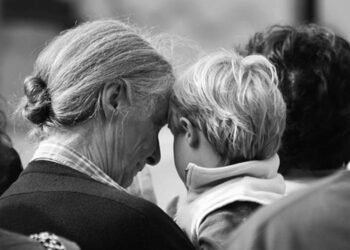 Legame nonna materna con i nipoti: abbiamo vissuto nel suo corpo