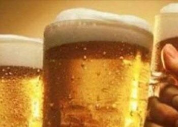 Bere birra fa bene o male: ecco come aiuta a prevenire l'osteoporosi