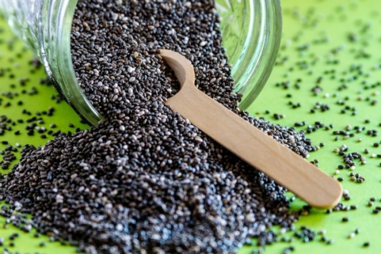 Semi di chia contro la stitichezza: sono davvero efficaci