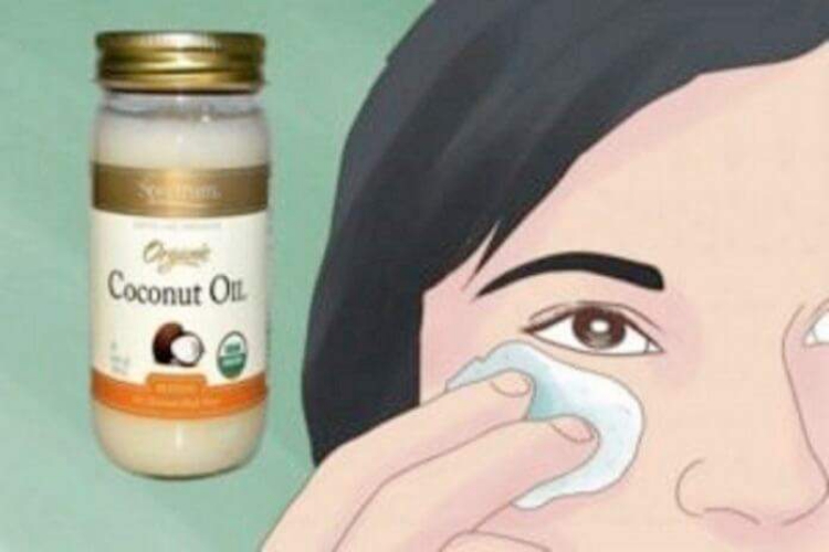 Olio di cocco per pelle più giovane: il trattamento dura due settimane