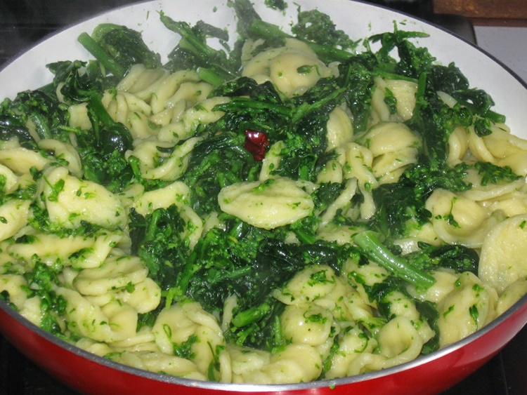 Cime di rapa: la bontà del piatto povero della terra
