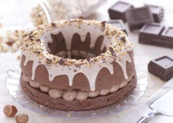 ciambella al cioccolato con crema