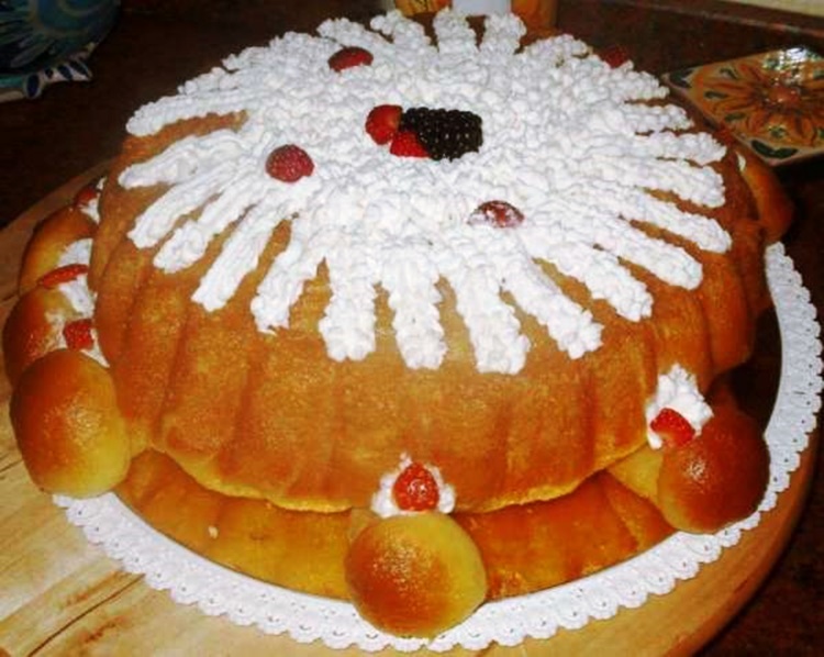 Torta con babà: una vera delizia napoletana