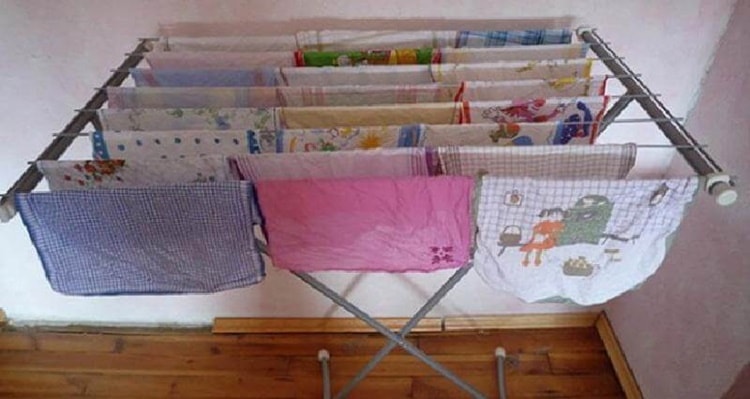 Stendere i panni in casa: