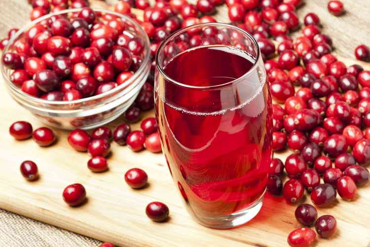 Succo di mirtillo rosso: abbassa la pressione e aiuta il cuore