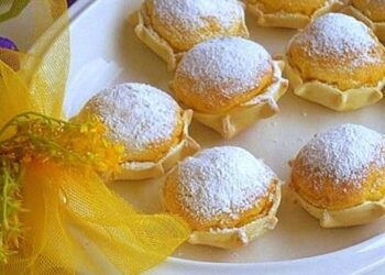 Dolci tipici della Sardegna: Pardulas. Curiosi? Se volete provare a farle in casa, ecco la ricetta originale