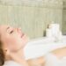 Il bagno caldo dà effetti simili allo sport: aiuta a bruciare calorie