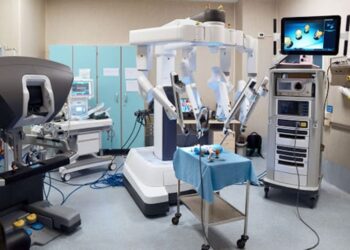 Il Gaslini inaugura un robot chirurgico per aiutare i piccoli pazienti a soffrire di meno