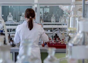 Leucemia, un bimbo guarisce dagli effetti collaterali grazie alla terapia sperimentale