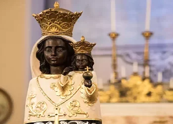 Madonna di Loreto, benedici i nostri figli