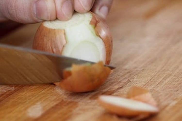 Buccia di cipolla: clamorosi i suoi effetti sulla salute