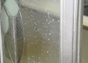come-togliere-il-calcare-dalla-doccia