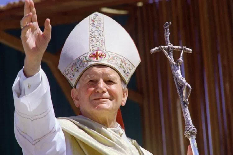 Il miracolo di Filomena, sogna Giovanni Paolo II